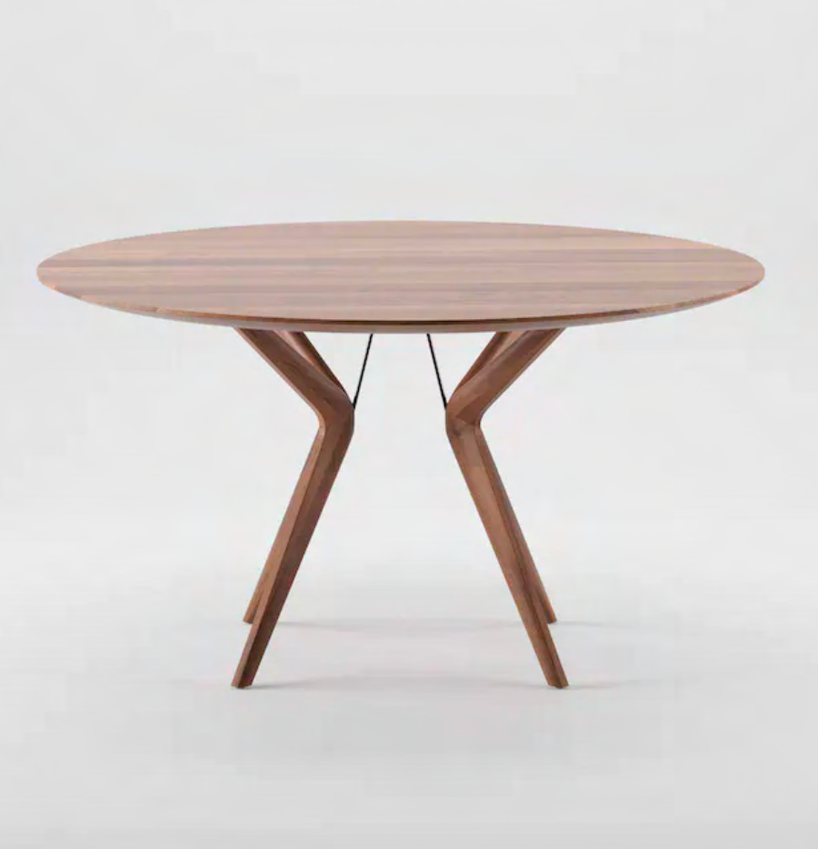 Tzuyi Dining Table